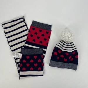 🌱 Gap Kids hat and scarf